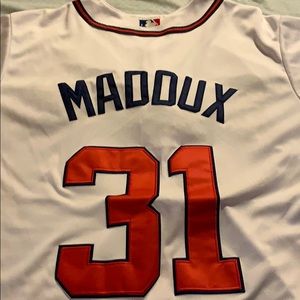 Greg Maddux Braves jersey